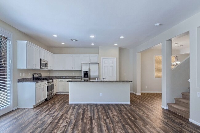 Building Photo - 5389 Hollymead Dr