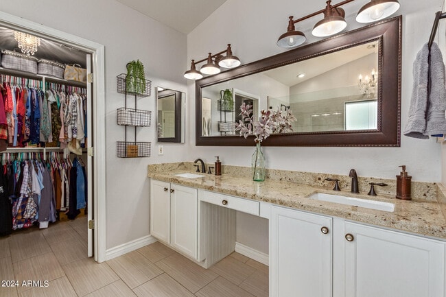 Building Photo - 8616 E Ocaso Ave