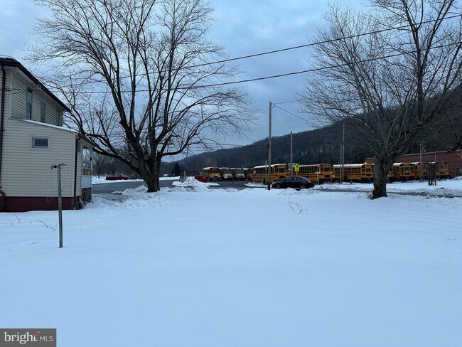 Building Photo - 15 Myers Rd