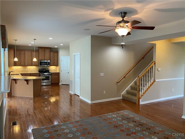 Building Photo - 107 Shaker Heights