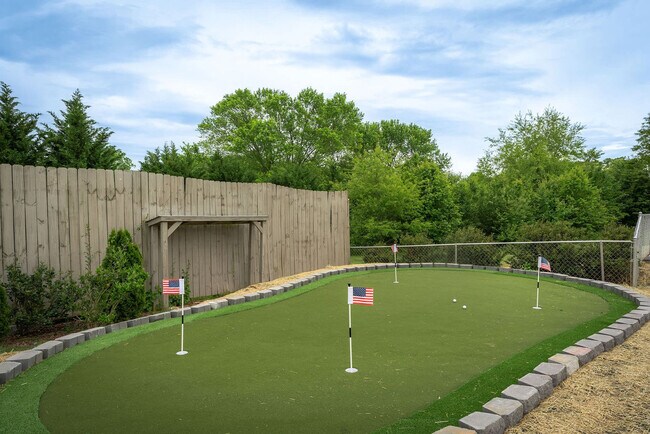 Building Photo - 2224 Brevard Rd