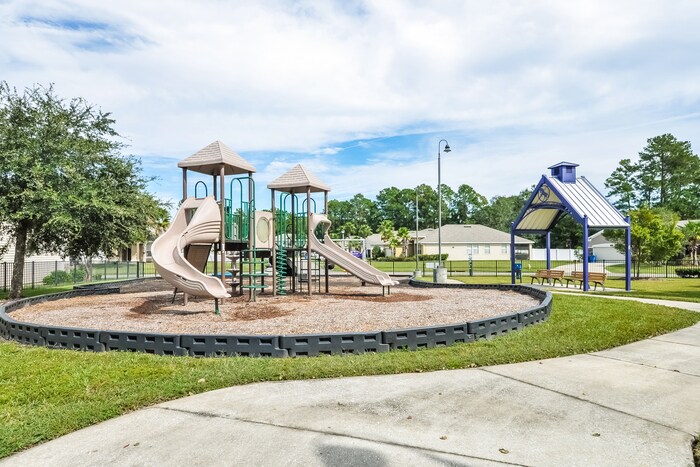 Building Photo - 1502 Oldenburg Dr