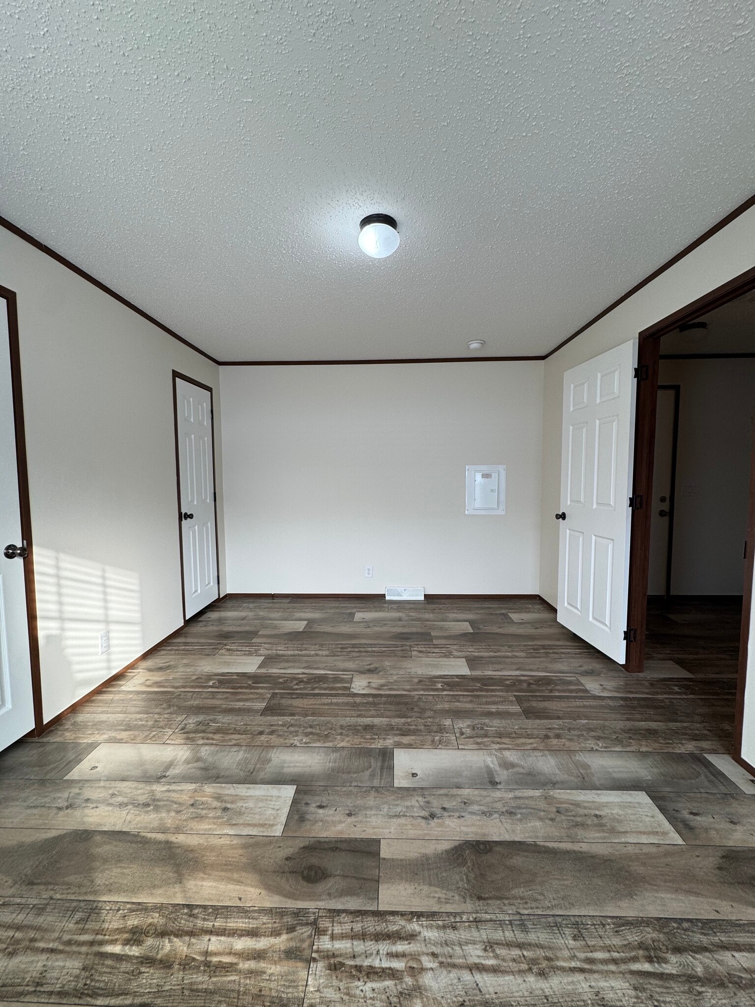 Building Photo - 2372 Maple Dr