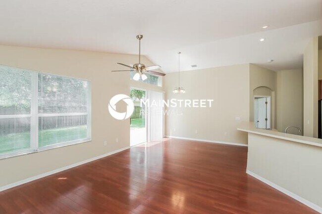 Building Photo - 3 Bedroom Pet-Friendly Home in MELBOURNE, FL with Main Street Renewal
