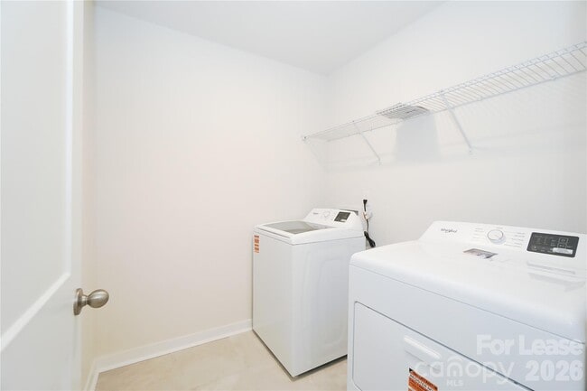 Building Photo - 2043 Harlequin Dr