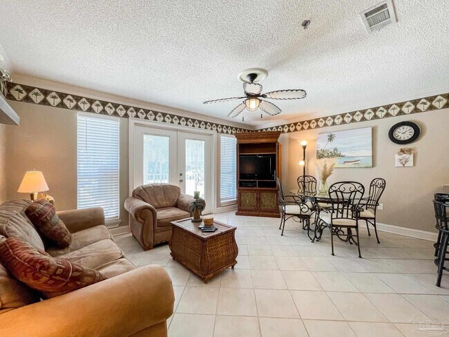 Building Photo - 13500 Sandy Key Dr