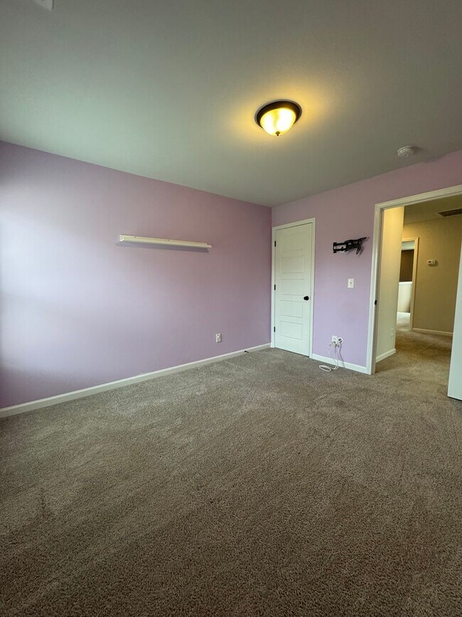 Building Photo - 203 Rye Cir