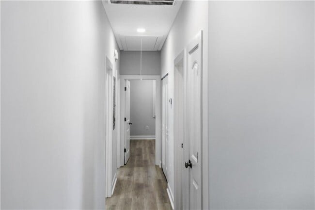 Building Photo - 905 Wayne St