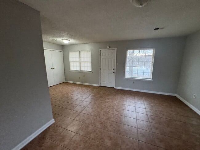 Building Photo - 5493 Adams Cir