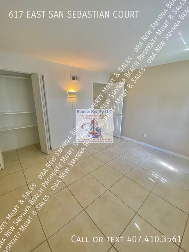 Building Photo - 617 E San Sebastian Ct