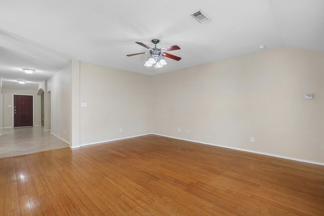 Building Photo - 26507 Abbey Springs Ln