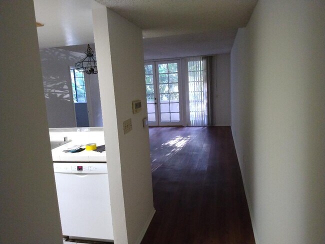 looking past kitchen area into the living room - 640 Veteran Ave