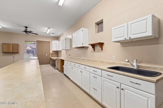 Building Photo - 13930 E Vallejo St