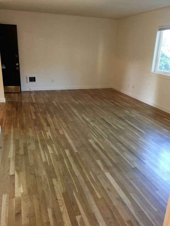 Building Photo - First month free! Great location! Dishwash...