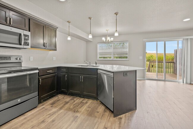 Building Photo - 5741 Summerland Drive