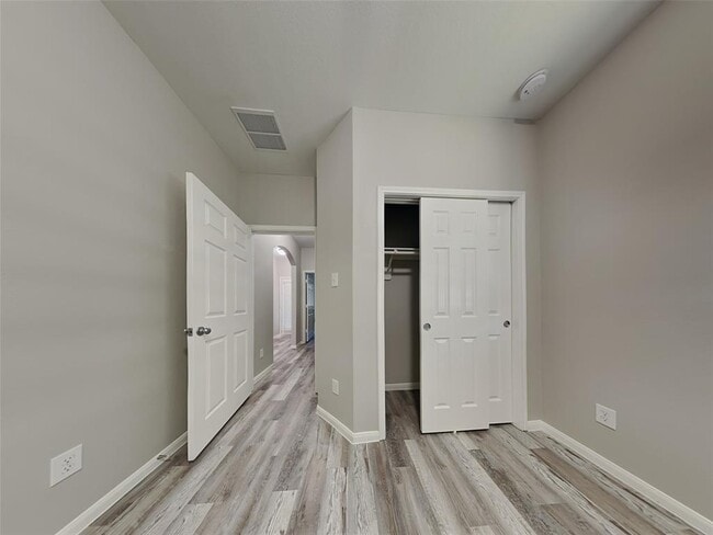 Building Photo - 3911 Mossy Spring Ln
