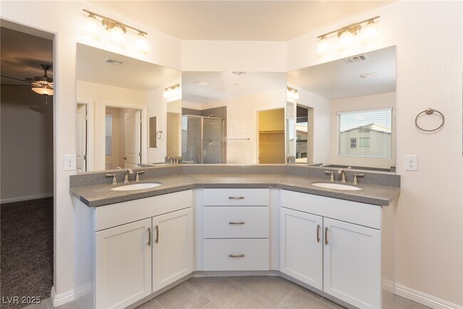 Building Photo - 2926 Caxton Grove Dr