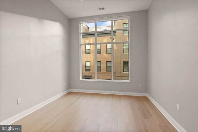 Building Photo - 925 N Fairfax St