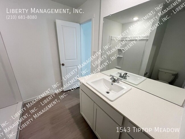 Building Photo - 1543 Tiptop Mdw