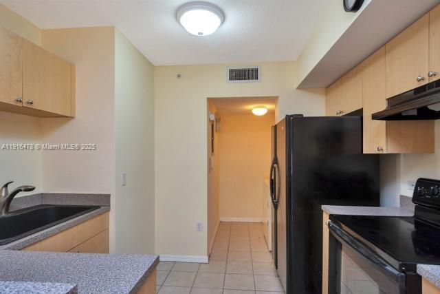 Building Photo - 313 Villa Cir