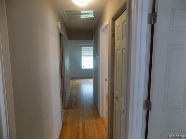 Building Photo - 2070 Oceana St