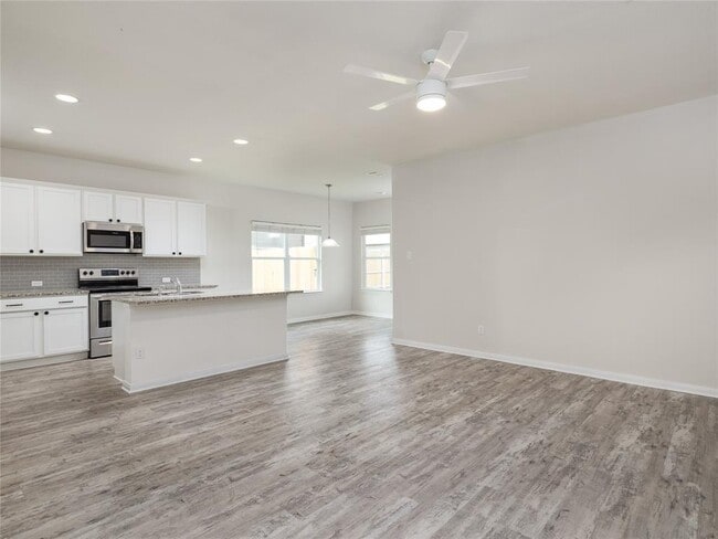 Building Photo - 1400 Ferryman Dr