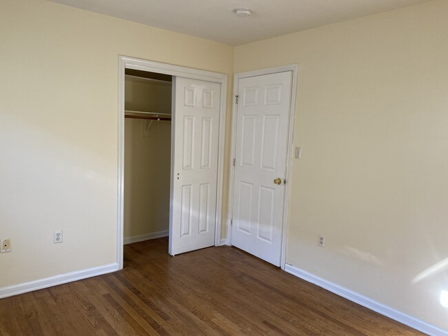 Building Photo - 122 Port Ave