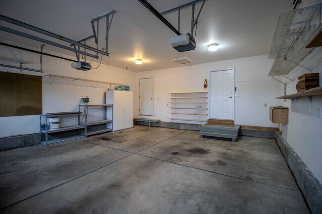 Building Photo - 609 Cobblestone Ct