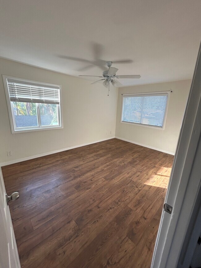 With two windows and ceiling fan - 11690 Kismet Ave