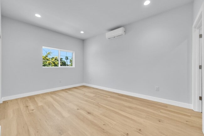 Building Photo - 114 N Cornell Ave