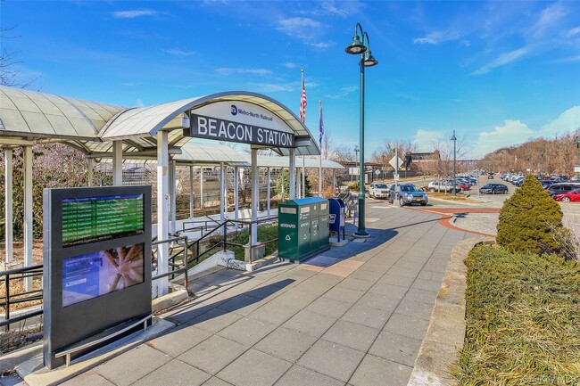 Building Photo - 32 Ackerman St