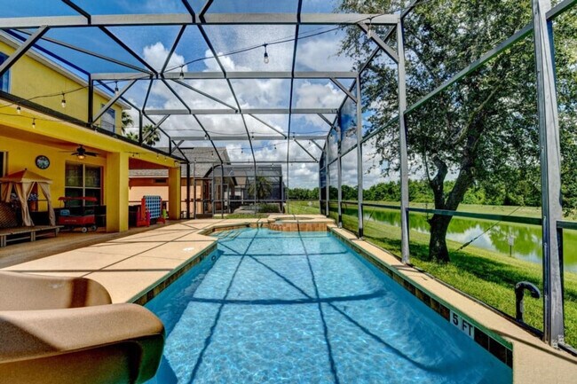 Building Photo - 8401 Secret Key Cove