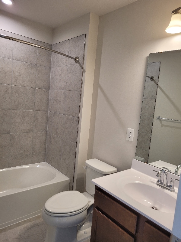 Building Photo - 4019 Holcomb Wy