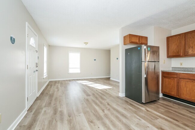 Building Photo - 2346 Floyd St