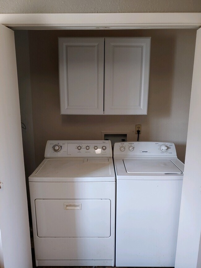 In-unit washer / dryer - 2826 Baker Dr