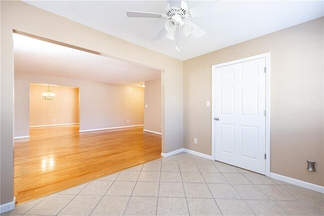 Building Photo - 1468 Briarwood Rd NE