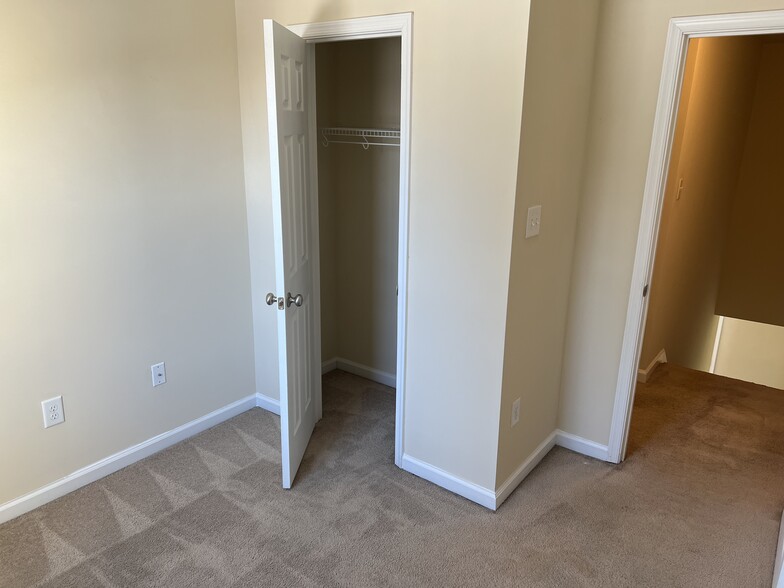 Building Photo - 36 Defy Ln