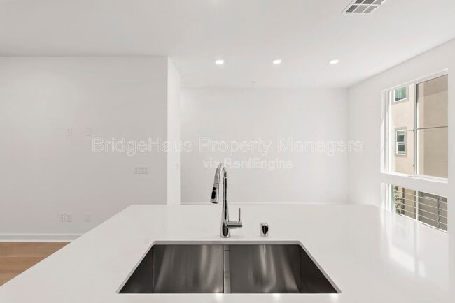 Building Photo - 429 Caliper Wy