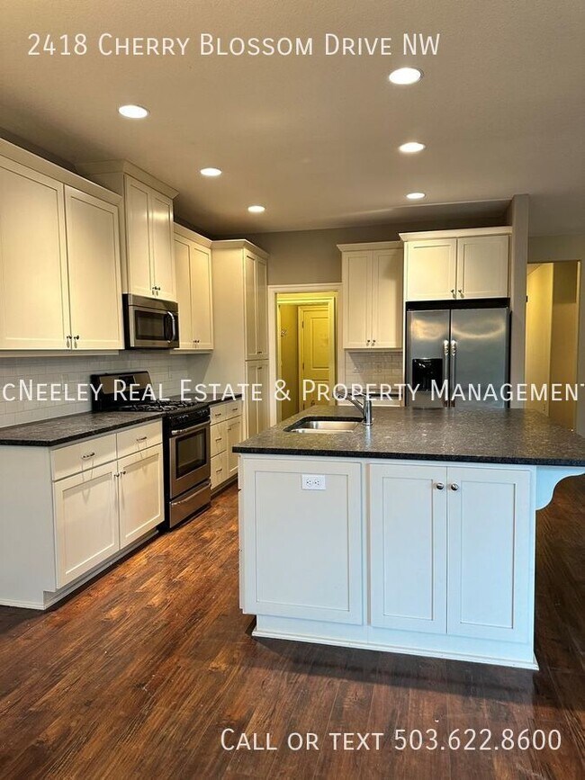 Building Photo - Sorry, no pets! Beautiful Home Available I...
