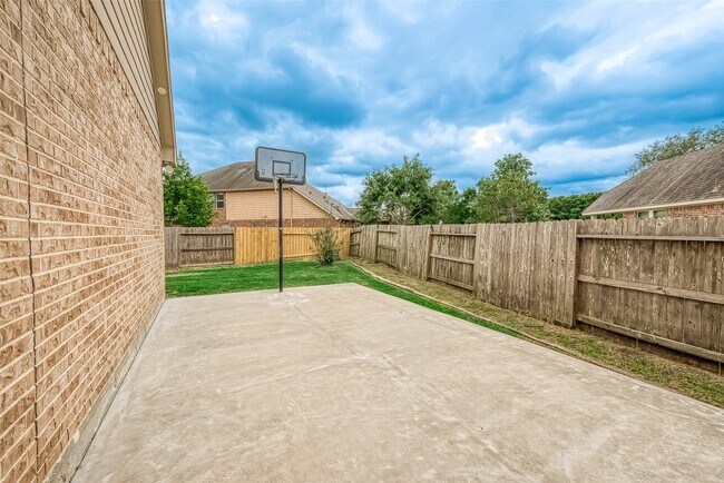 Building Photo - 17603 Yorkhill Ct