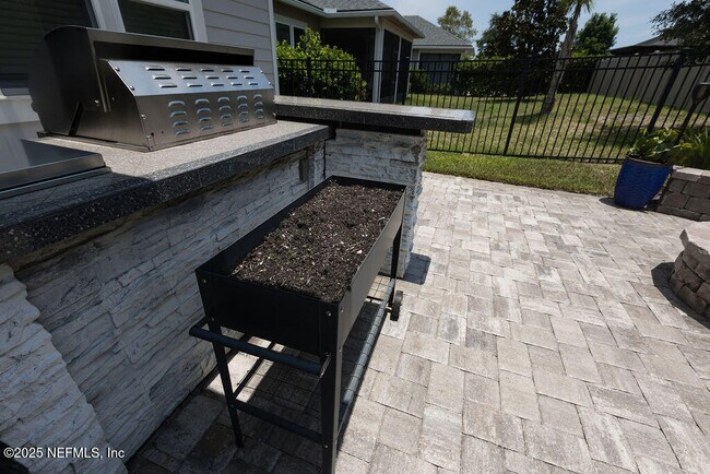 Building Photo - 154 Palisade Dr