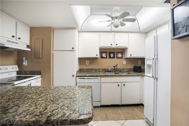 Building Photo - 3443 Gulf Shore Blvd N