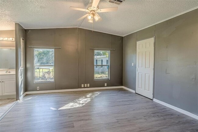 Building Photo - 4960 Tuscaroa Ave