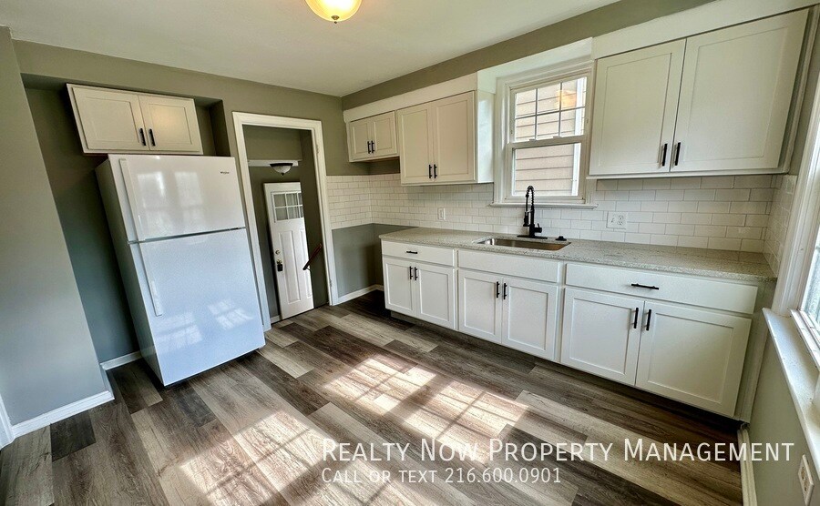 Building Photo - 1247 Argonne Rd