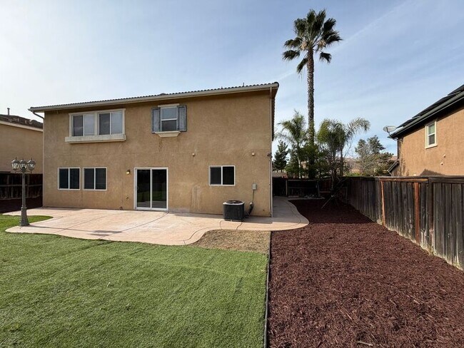 Building Photo - 28700 Lavatera Ave