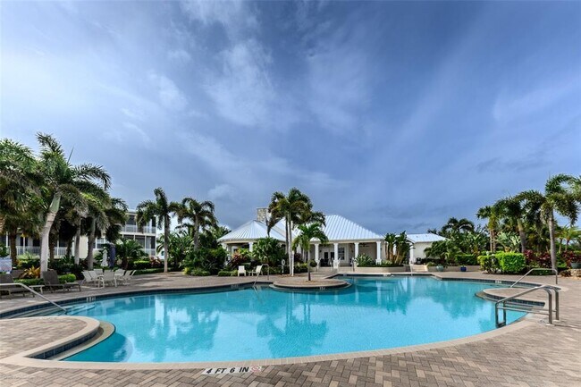 Building Photo - 10300 Tarpon Landings Terrace