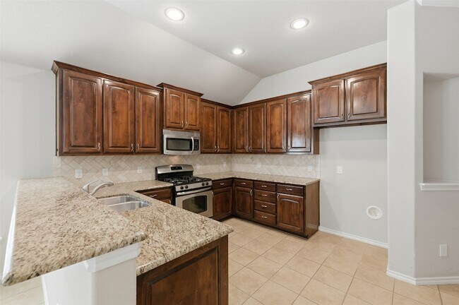 Building Photo - 9028 Manana St