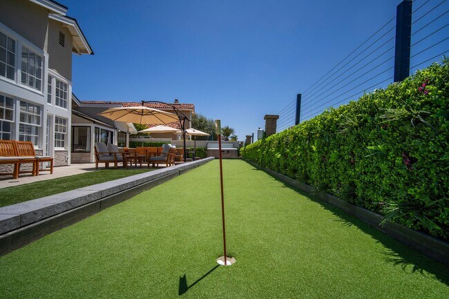 Building Photo - Experience Coastal Living at Its Finest in...