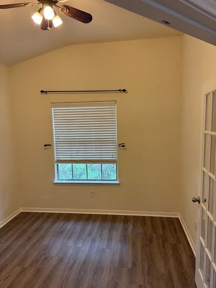 Building Photo - 23722 N Newport Bnd