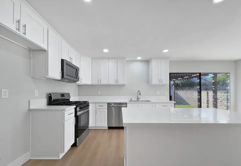 Building Photo - 25443 Vía Labrada